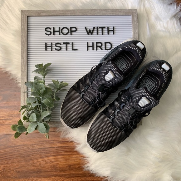 Nike shox gravity sneakers - Picture 2 of 4